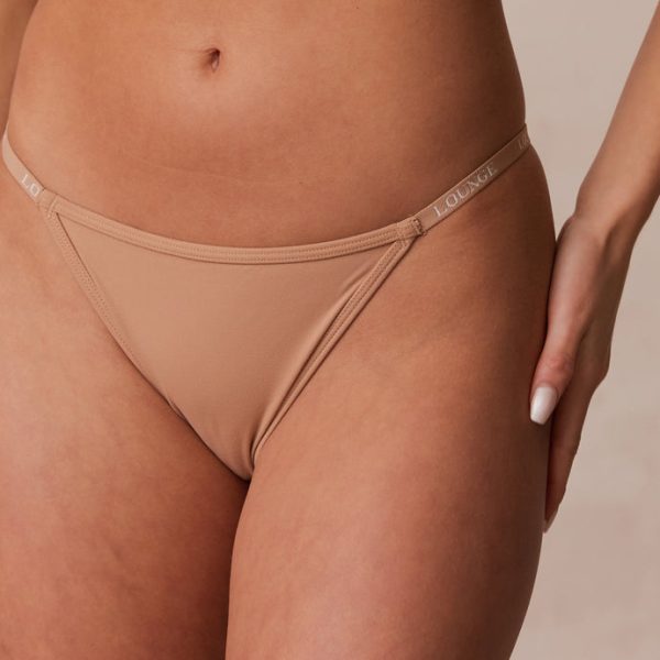 3HoneySmoothClassicBriefs-Daniella_690x 3HoneySmoothClassicBriefs-Daniella_690x