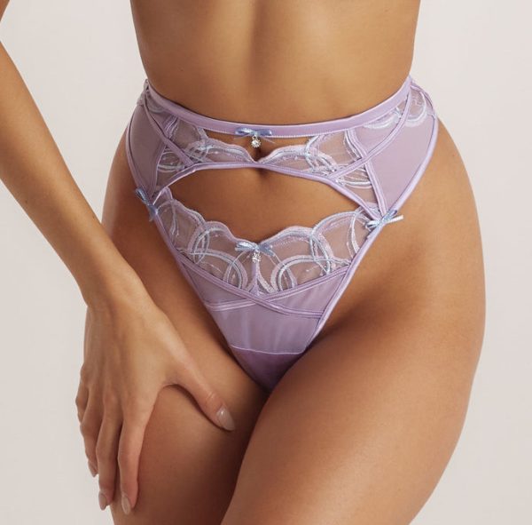 3LILACCELESTEINTIMATESLEIDY_f8cd2a91-e352-4dfa-85f8-f1b56d212e37_690x-3 3LILACCELESTEINTIMATESLEIDY_f8cd2a91-e352-4dfa-85f8-f1b56d212e37_690x-3