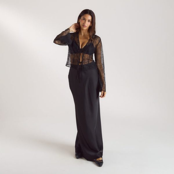 3MIMIBLACKLACETIETOP_690x 3MIMIBLACKLACETIETOP_690x