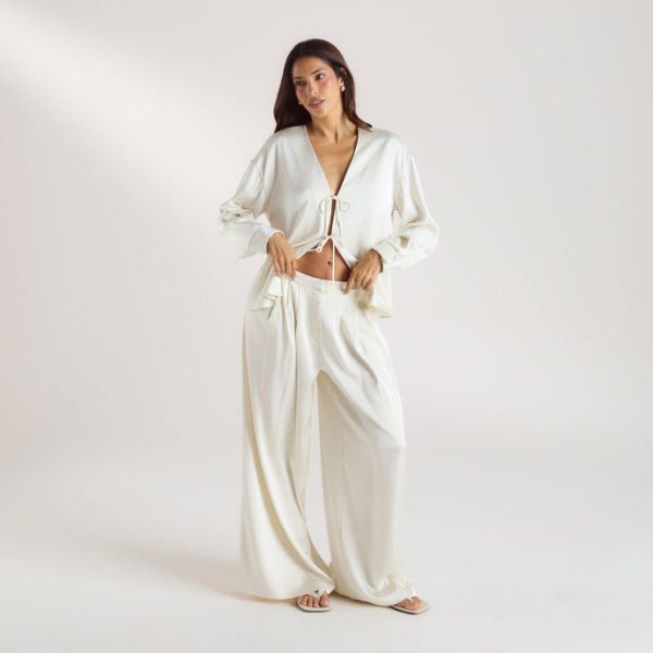 3MIMICREAMSATINPLEATEDTROUSERS_690x-4 3MIMICREAMSATINPLEATEDTROUSERS_690x-4