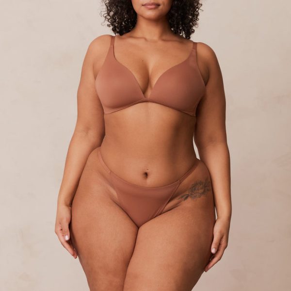 3MochaLightNon-WirePlungeT-ShirtBra_ThongSetLeslie_690x-5 3MochaLightNon-WirePlungeT-ShirtBra_ThongSetLeslie_690x-5