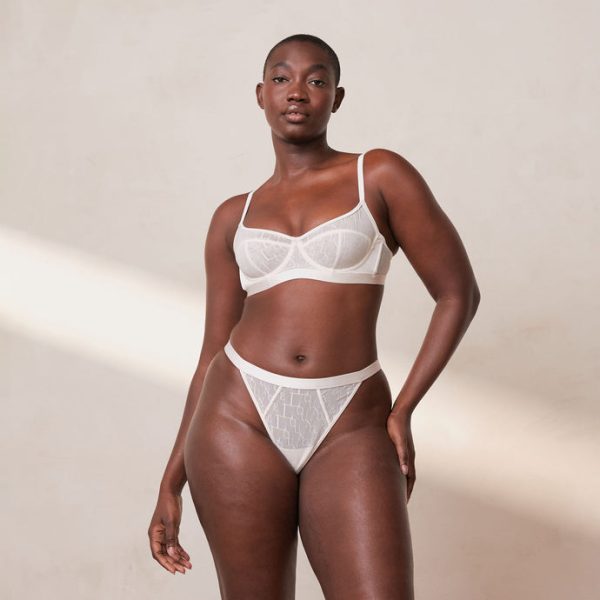 3PearlChicBalconyBra_ThongSet-Arame_690x 3PearlChicBalconyBra_ThongSet-Arame_690x