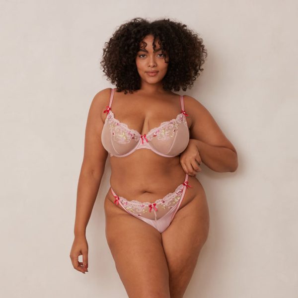 3PinkBloomEmbroideredBalconyBra_ThongSet-Courtney_690x-2 3PinkBloomEmbroideredBalconyBra_ThongSet-Courtney_690x-2