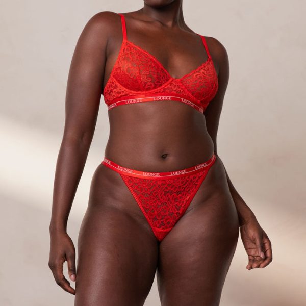 3RedBalconyBra_ThongSet-Arame_690x-4 3RedBalconyBra_ThongSet-Arame_690x-4