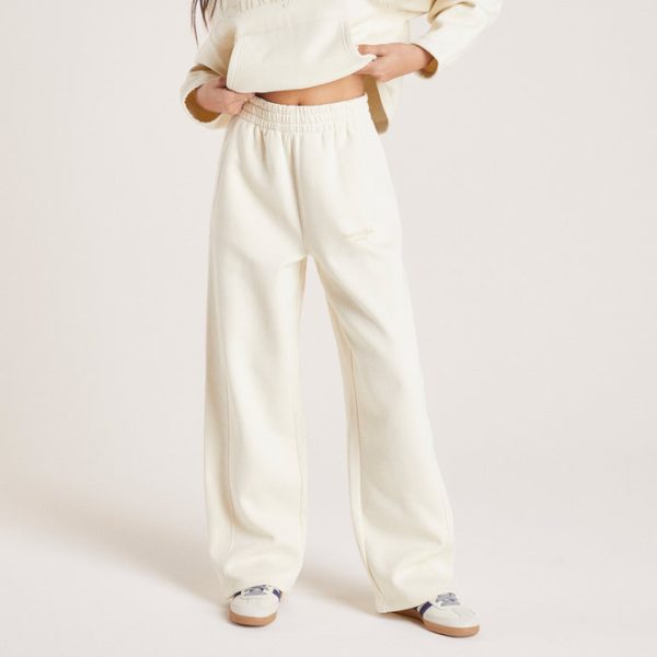 3SundayClubTofuStraightJogger-Jennica_690x-1 3SundayClubTofuStraightJogger-Jennica_690x-1