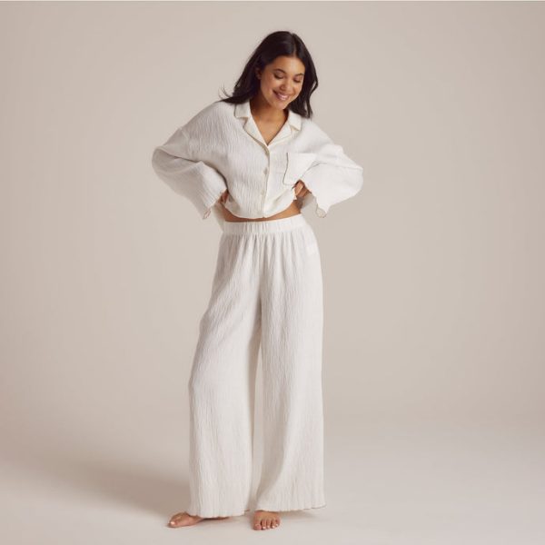 3WhiteCrinklePyjamaBottoms-Imaani_690x 3WhiteCrinklePyjamaBottoms-Imaani_690x