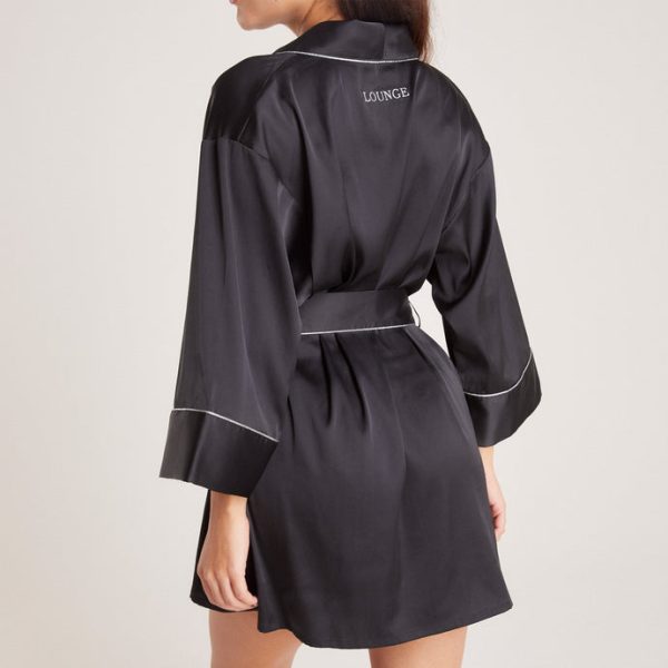 4.BlackSparkleSatinRobe-Imani_690x-2 4.BlackSparkleSatinRobe-Imani_690x-2