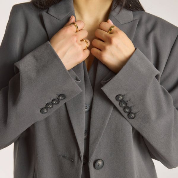 4CHARCOALOVERSIZEDBLAZER_690x-5 4CHARCOALOVERSIZEDBLAZER_690x-5
