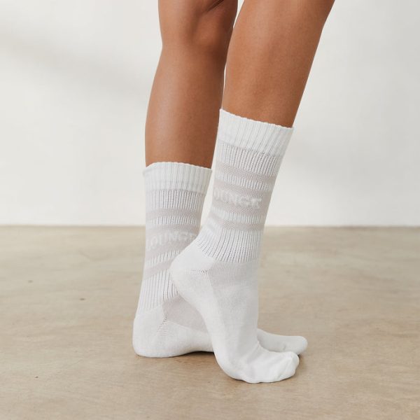 4CreamEssentialSocksLeidy_690x 4CreamEssentialSocksLeidy_690x