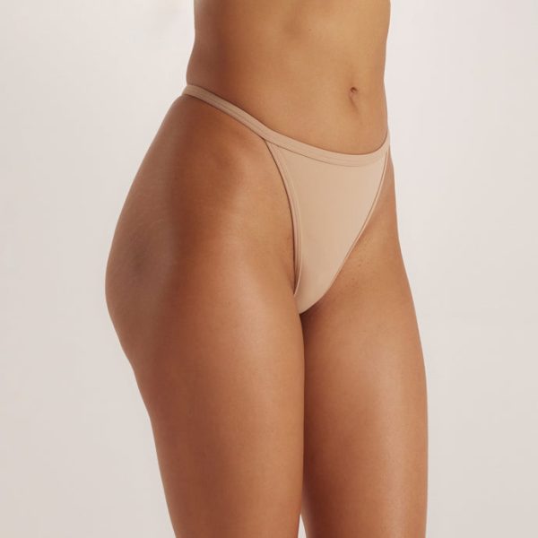 4HONEYSCULPTG-STRINGLEIDY_690x 4HONEYSCULPTG-STRINGLEIDY_690x