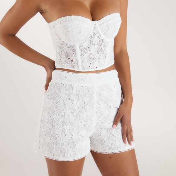 4WHITELACESHORTS_690x-3 4WHITELACESHORTS_690x-3