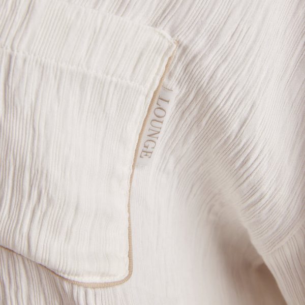 4WhiteCrinklePyjamaShirt-Imaani_54084807-4d97-4fbe-a6b2-a4d3c59e421a_690x 4WhiteCrinklePyjamaShirt-Imaani_54084807-4d97-4fbe-a6b2-a4d3c59e421a_690x