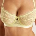 4YELLOWENTICEBALCONYBRA_690x-4