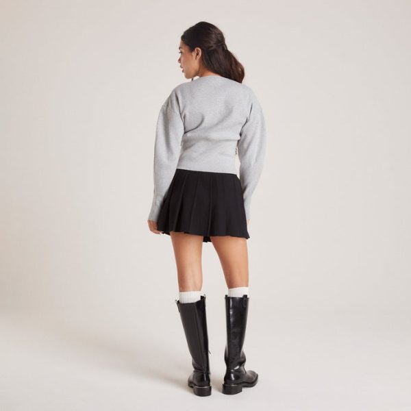 5.BlackPleatedSkirt-Imanni_690x-1 5.BlackPleatedSkirt-Imanni_690x-1