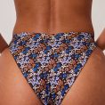 5.BlueBrief-Muriel_SWIM_690x