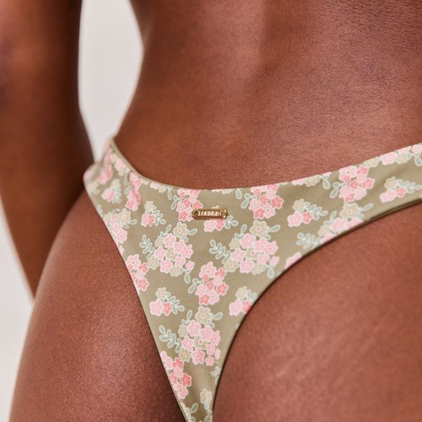 5.Greenthong-Kiara_SWIM_690x-1 5.Greenthong-Kiara_SWIM_690x-1