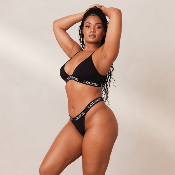 5AllBlackTriangleBra_Thong-Essence_690x 5AllBlackTriangleBra_Thong-Essence_690x