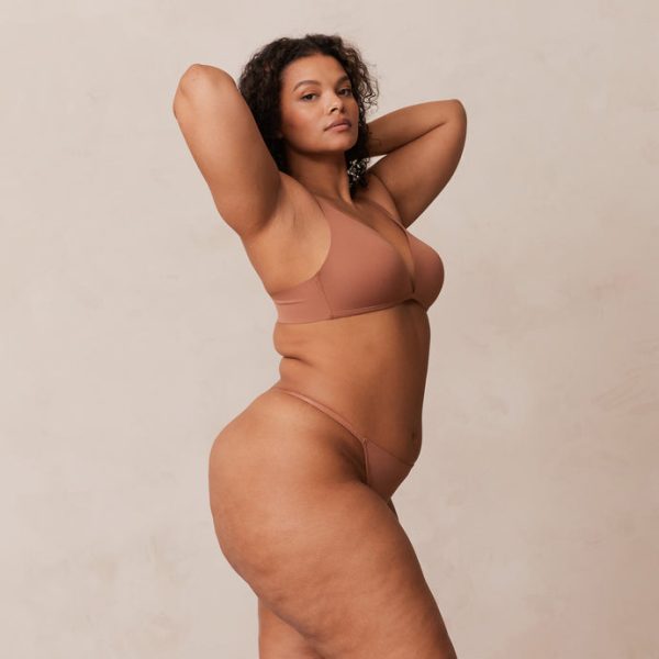 5MochaLightNon-WirePlungeT-ShirtBra_ThongSetLeslie_690x-1 5MochaLightNon-WirePlungeT-ShirtBra_ThongSetLeslie_690x-1