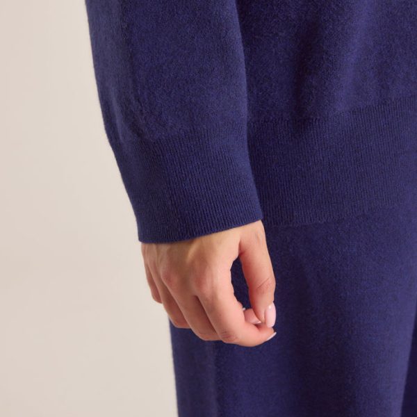 5NAVYKNITTEDLOGOCREWNECKJUMPER_690x 5NAVYKNITTEDLOGOCREWNECKJUMPER_690x