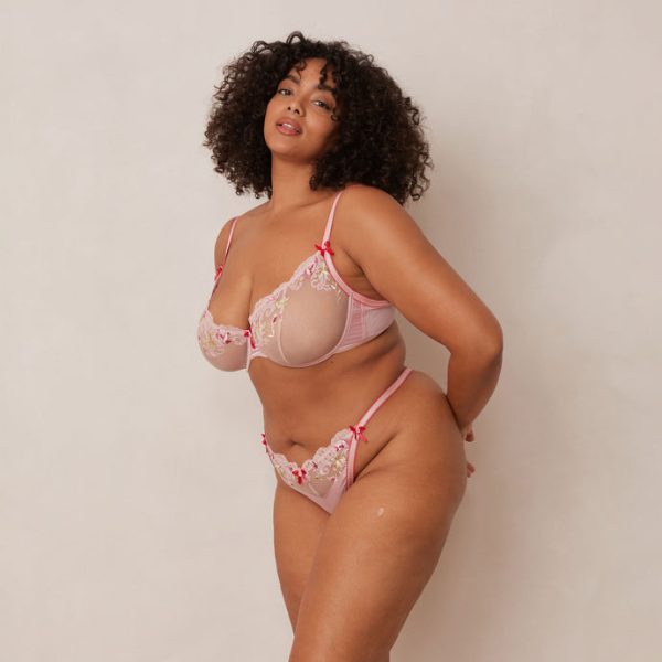 5PinkBloomEmbroideredBalconyBra_ThongSet-Courtney_690x-1 5PinkBloomEmbroideredBalconyBra_ThongSet-Courtney_690x-1