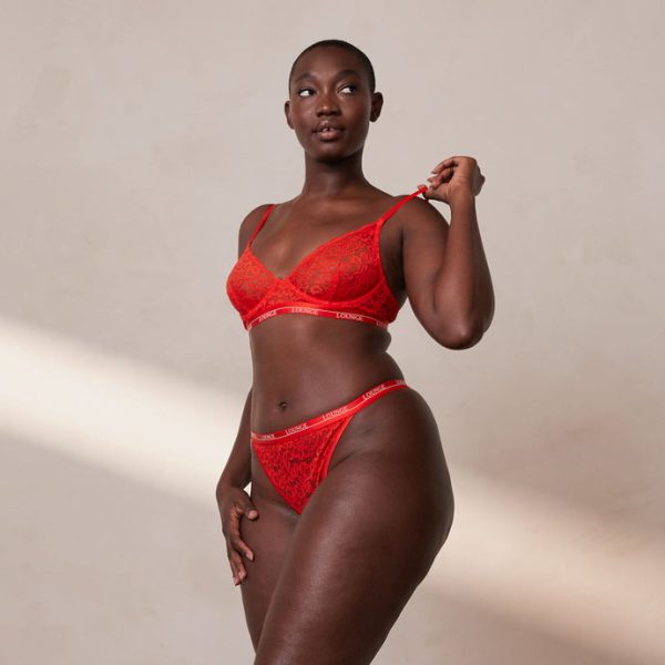 5RedBalconyBra_ThongSet-Arame_690x 5RedBalconyBra_ThongSet-Arame_690x