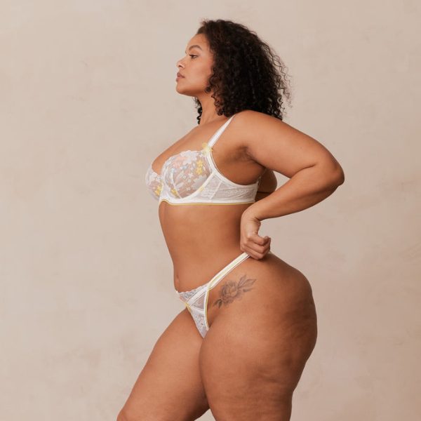 5WhiteYellowFleurBalconyBra_ThongSetLeslie_690x 5WhiteYellowFleurBalconyBra_ThongSetLeslie_690x