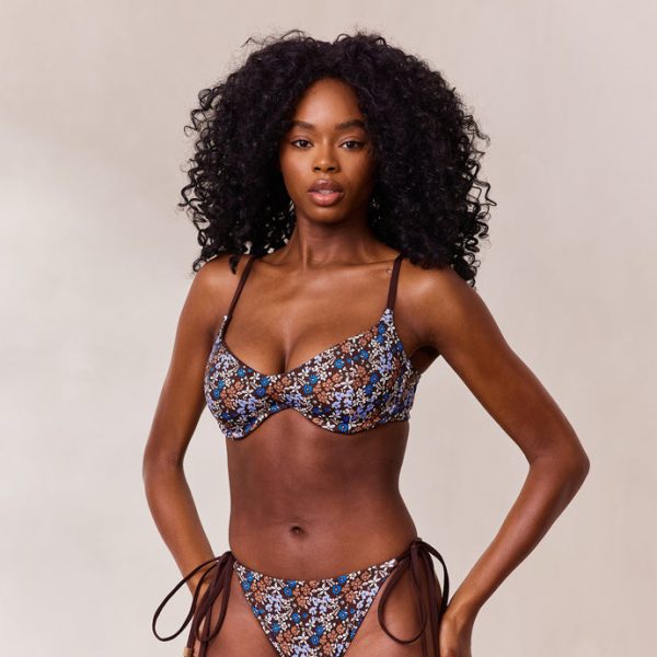 6.BlueMonowireBikini-Kiara_690x 6.BlueMonowireBikini-Kiara_690x