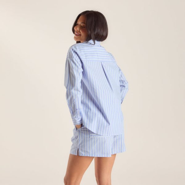 6.BlueShirt-Imani_690x 6.BlueShirt-Imani_690x