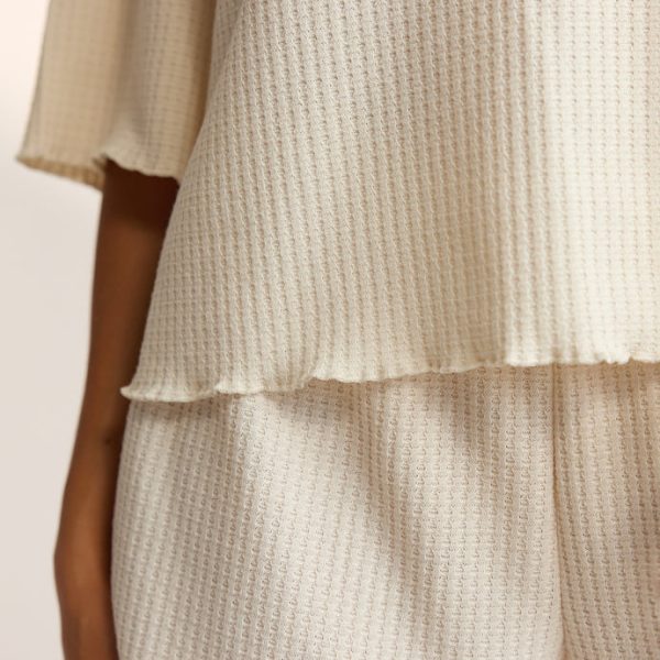 6.CreamTrousers_690x 6.CreamTrousers_690x