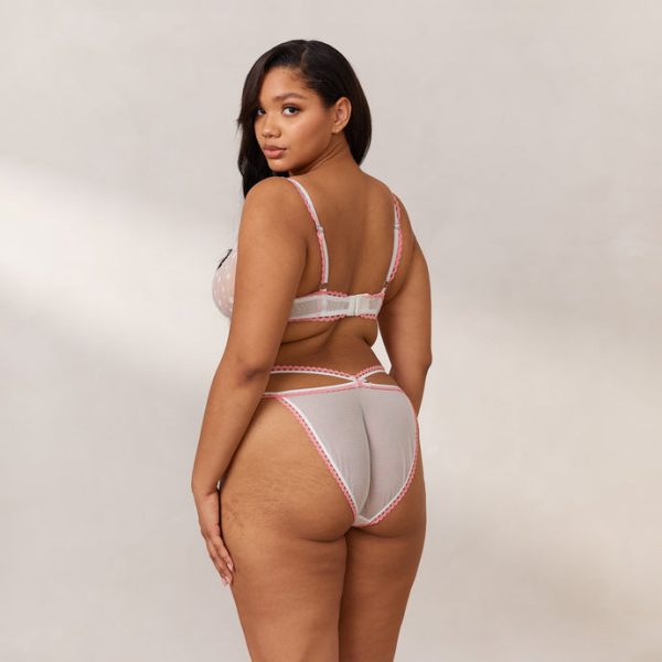 6.DaisyBra_Breif-Melanie_690x 6.DaisyBra_Breif-Melanie_690x