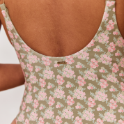 6.Greenswimsuit-Muriel_690x-2