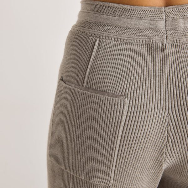 6.WarmGreyKnittedWideLegTrousers_690x-3 6.WarmGreyKnittedWideLegTrousers_690x-3