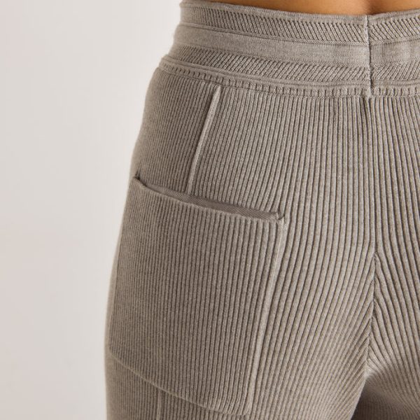 6._Warm_Grey_Knitted_Wide_Leg_Trousers_690x 6._Warm_Grey_Knitted_Wide_Leg_Trousers_690x