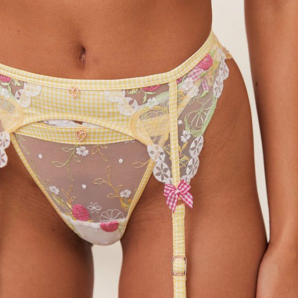 6AdelinaIntimates-Leidy_690x-4 6AdelinaIntimates-Leidy_690x-4