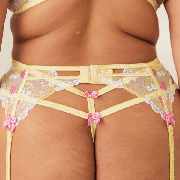 6AdelinaIntimates-Melanie_690x-4 6AdelinaIntimates-Melanie_690x-4