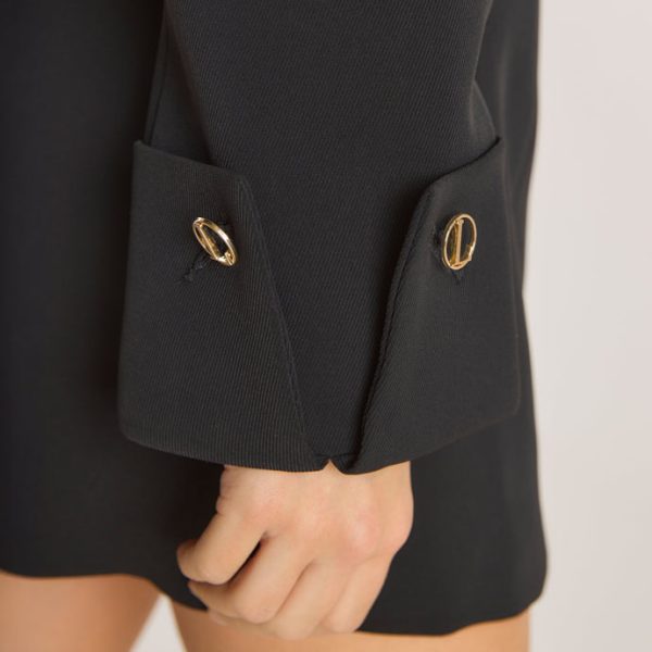 6BLACKSTRUCTUREDDRESS_690x 6BLACKSTRUCTUREDDRESS_690x