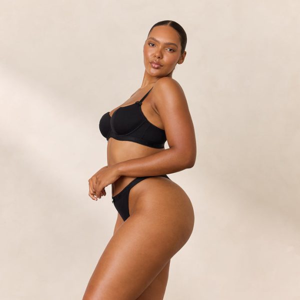 6BlackRibbedMonoRosebudBalconySet_690x-2 6BlackRibbedMonoRosebudBalconySet_690x-2