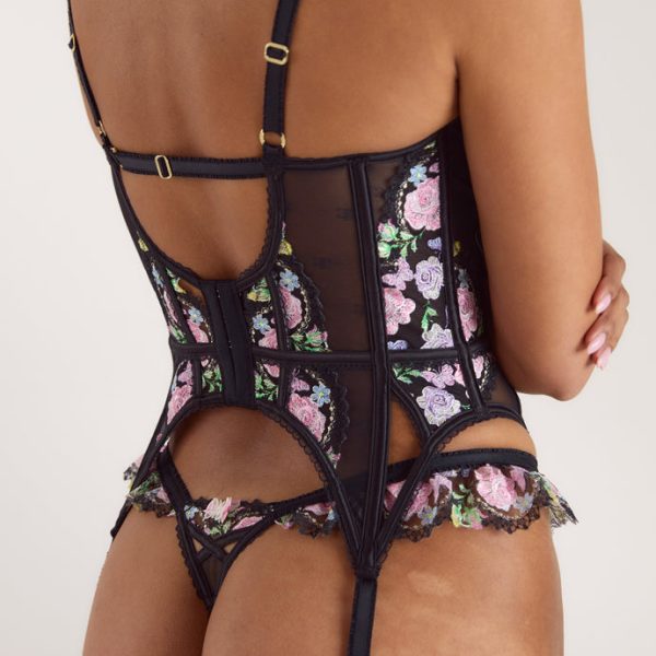 6GENEVIEVEBASQUE_690x 6GENEVIEVEBASQUE_690x