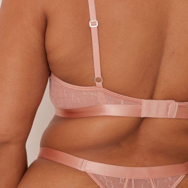 6PinkChicBalconyBra_ThongSet-Courtney_690x 6PinkChicBalconyBra_ThongSet-Courtney_690x