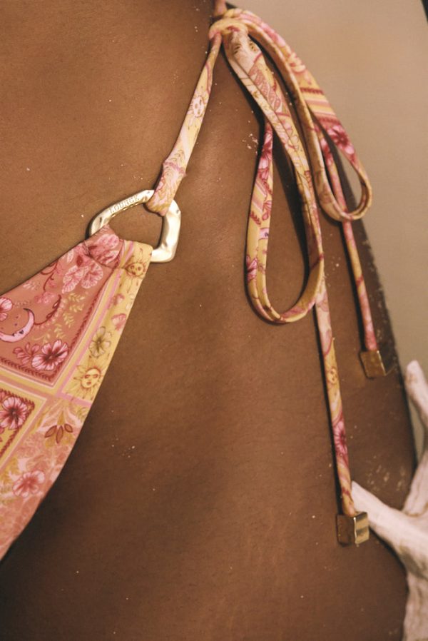 ABOUT_CELESTIAL-TIESIDE_690x-1 ABOUT_CELESTIAL-TIESIDE_690x-1