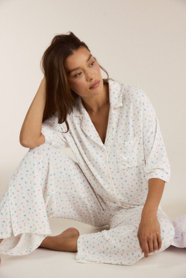 ABOUT_DDSLEEP-WHITE-SHIRT_690x ABOUT_DDSLEEP-WHITE-SHIRT_690x