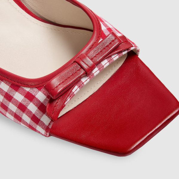 ABOUT_MOXIE-HEELS_690x-1 ABOUT_MOXIE-HEELS_690x-1