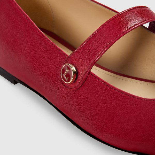 ABOUT_RED-MARYJANE_690x-4 ABOUT_RED-MARYJANE_690x-4