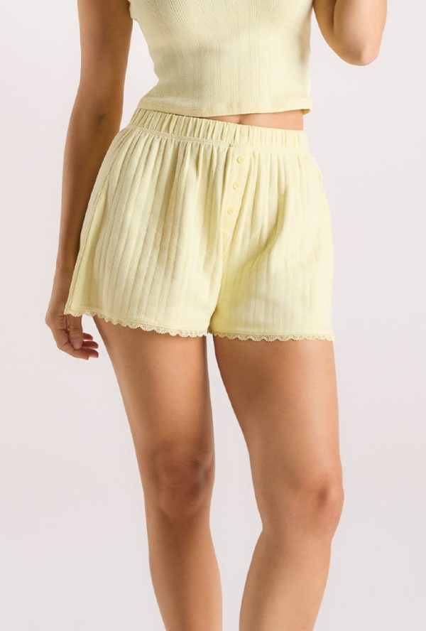 ABOUT_YELLOWPOINTELLESHORTS_690x ABOUT_YELLOWPOINTELLESHORTS_690x