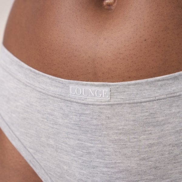 Lounge-Basic_brazilian4_690x-5 Lounge-Basic_brazilian4_690x-5