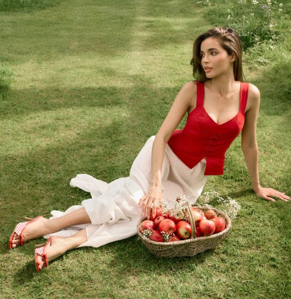 OUTFIT_WHITE-MAXI-SKIRT_690x-3 OUTFIT_WHITE-MAXI-SKIRT_690x-3